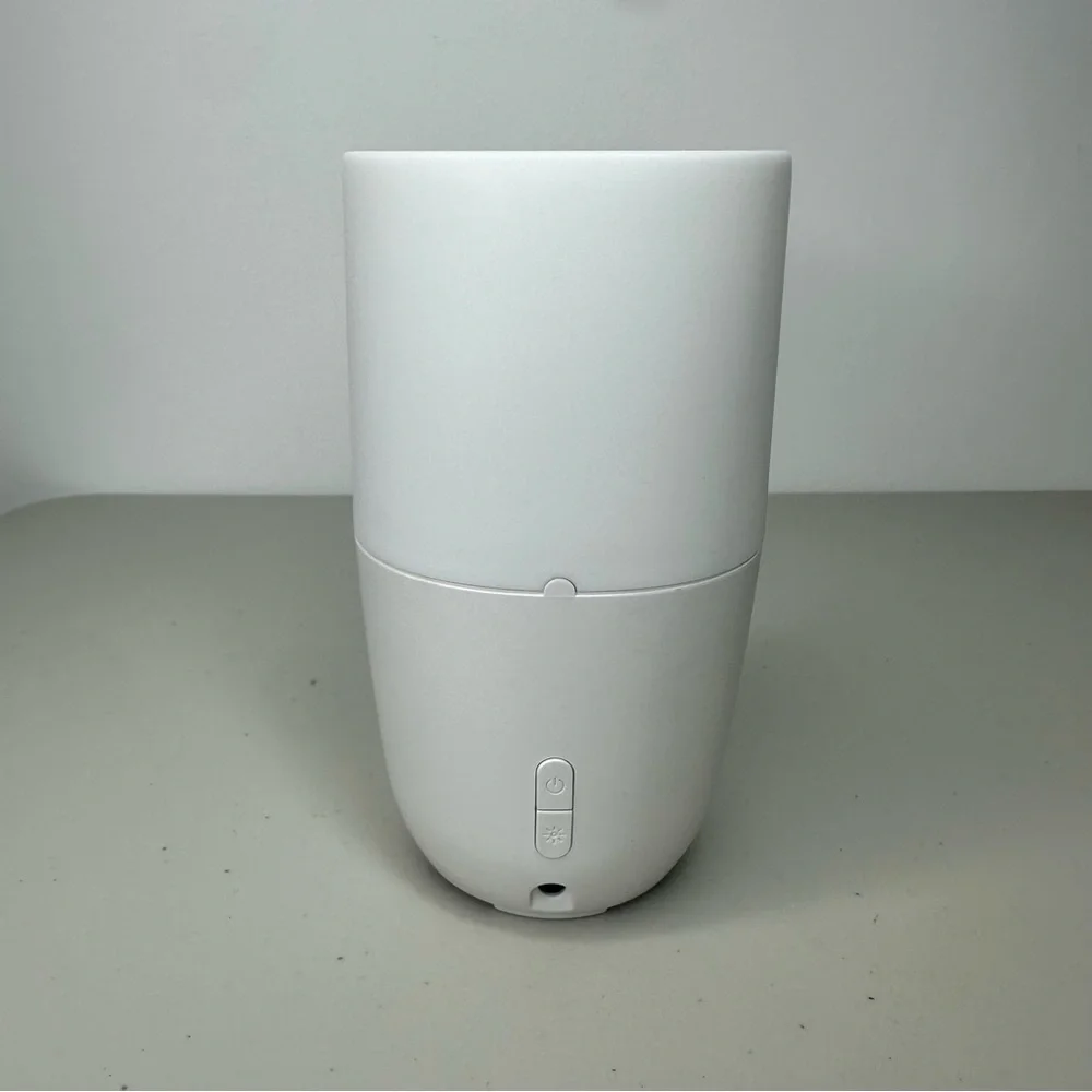 Ellia Soothe Aroma Diffuser by Homedics with Essential Oils White NWOT